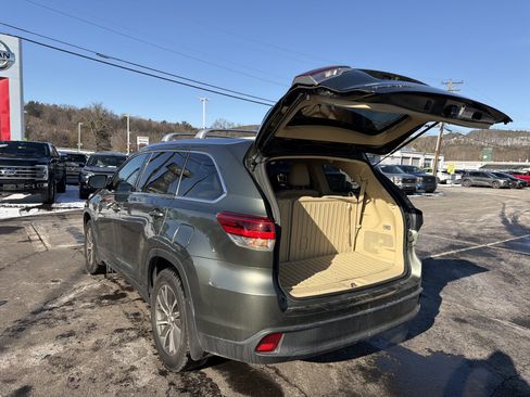 Used 2019 Toyota Highlander XLE image 34