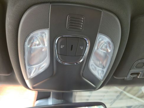 Used 2023 Jeep Compass Limited AWD/4WD image 17