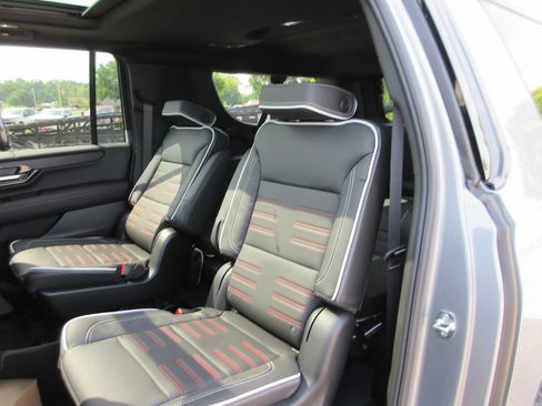 New 2026 GMC Yukon XL AT4 Ultimate AWD/4WD image 10