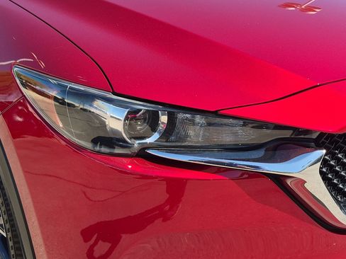 Used 2018 MAZDA CX-5 Touring w/ Preferred Equipment Package FWD image 10