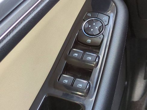 Used 2017 Ford Edge SEL w/ Equipment Group 201A image 25