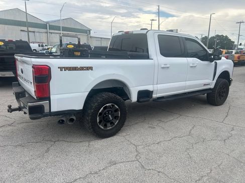 Used 2023 Ford F250 Lariat w/ Lariat Ultimate Package AWD/4WD image 3