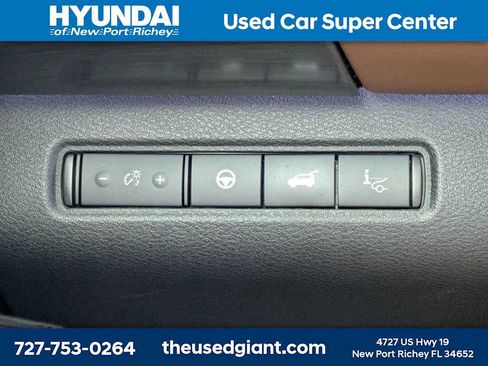 Used 2024 Nissan Pathfinder Platinum FWD image 37