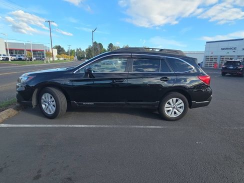 Used 2019 Subaru Outback 2.5i Premium AWD/4WD image 4