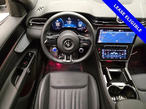 Used 2025 Maserati Grecale Modena image 22