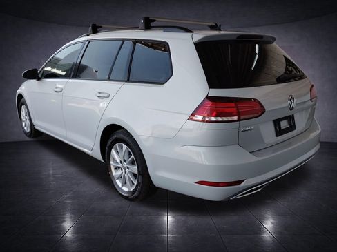 Used 2018 Volkswagen Golf S FWD image 3
