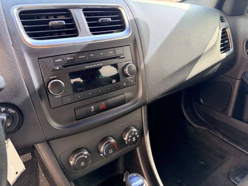 Used 2012 Dodge Avenger SE FWD image 10