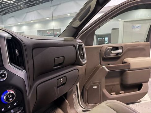 Used 2019 GMC Sierra 1500 SLT w/ SLT Premium Plus Package AWD/4WD image 25