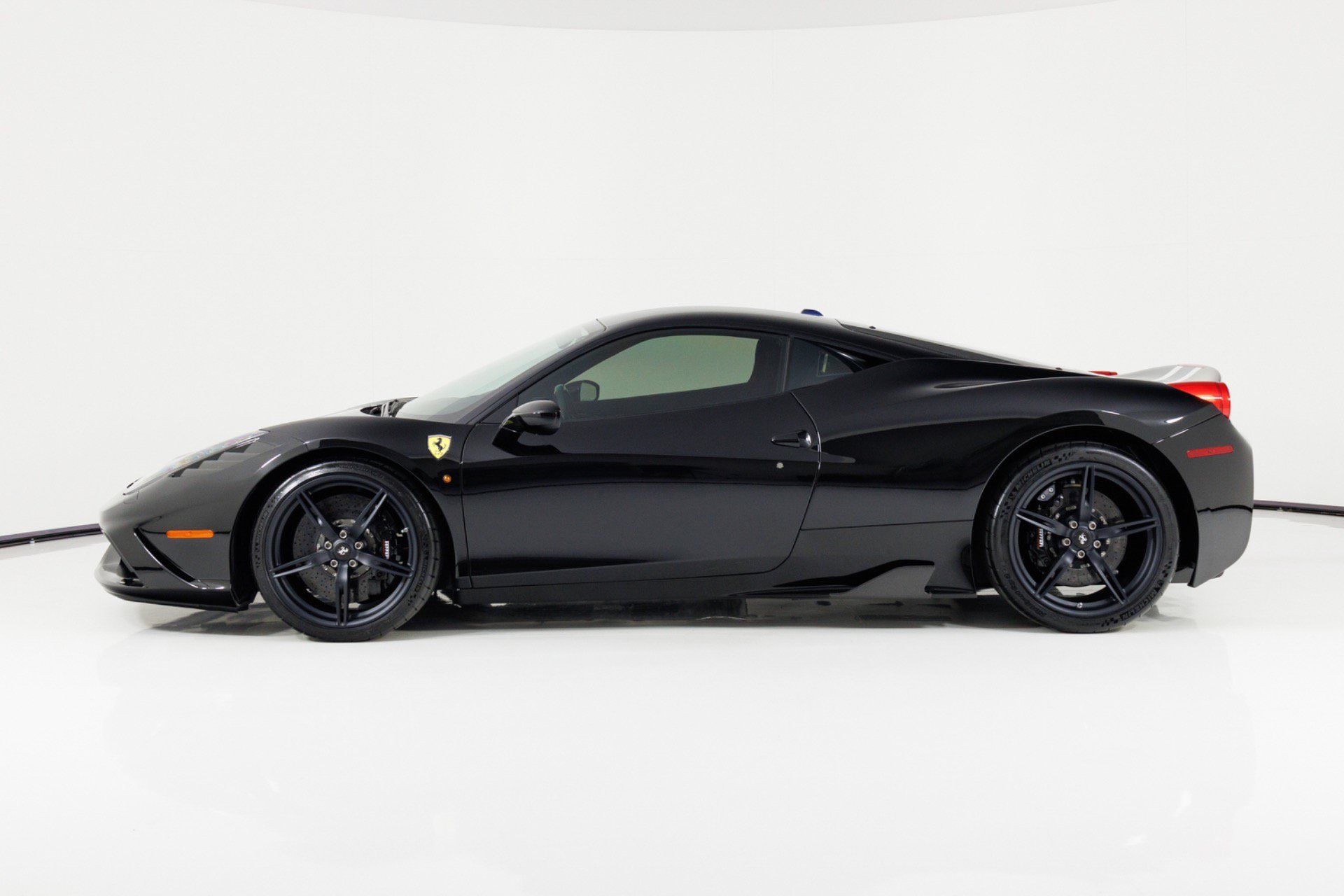 Used 2015 Ferrari 458 Speciale Coupe RWD image 6