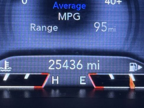 Used 2022 Jeep Cherokee Trailhawk w/ Comfort/Convenience Group image 19