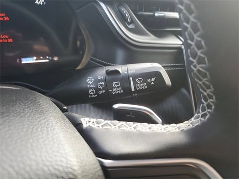 Used 2024 Jeep Grand Cherokee Altitude image 14