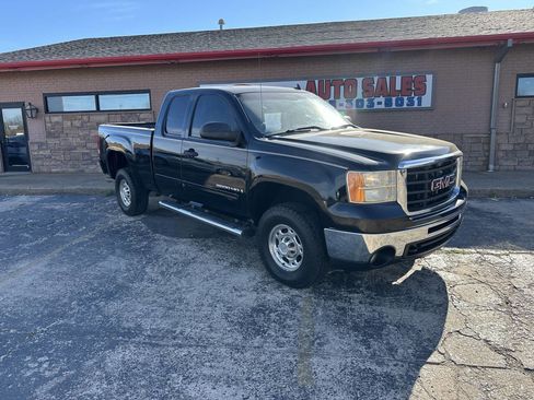 Used 2007 GMC Sierra 2500 SLE w/ SLE1 Preferred Package image 2