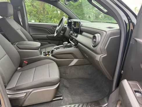 Used 2026 Chevrolet Colorado W/T w/ WT Custom Package RWD image 20