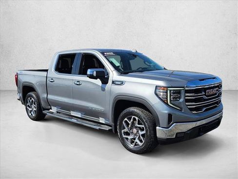 Used 2023 GMC Sierra 1500 SLT w/ SLT Premium Package AWD/4WD image 5
