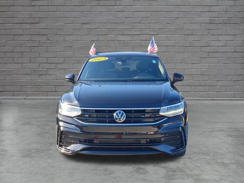 Used 2023 Volkswagen Tiguan SE R-Line FWD image 2