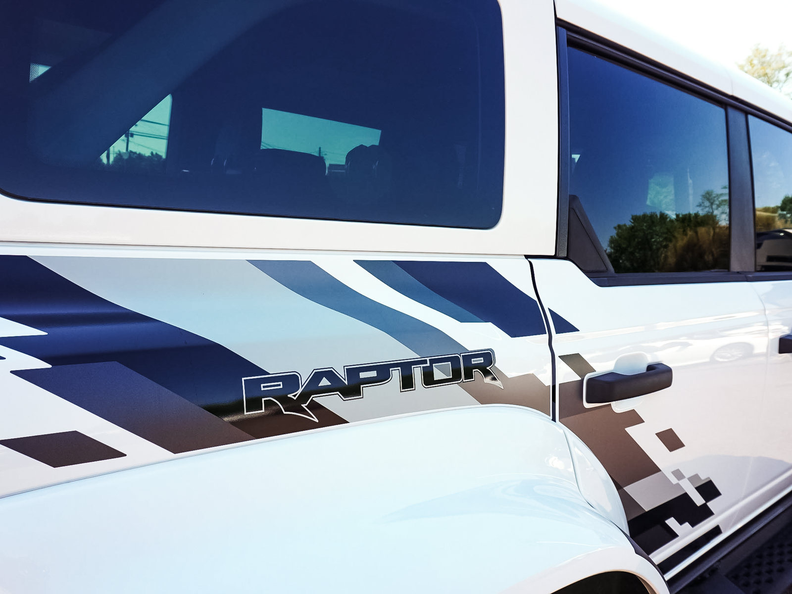 Used 2026 Ford Bronco Raptor w/ Interior Carbon Fiber Pack AWD/4WD image 64