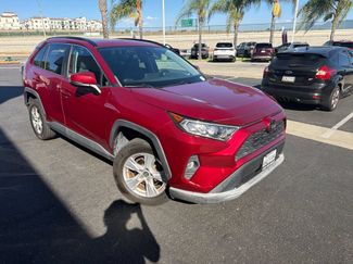 Used 2019 Toyota RAV4 XLE FWD video 2