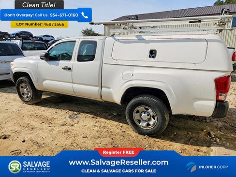 Used 2017 Toyota Tacoma SR image 3