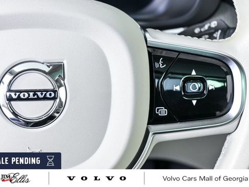 Certified 2023 Volvo XC60 B5 Plus w/ Climate Package image 13