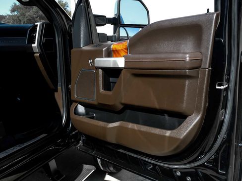 Used 2022 Ford F450 King Ranch w/ King Ranch Ultimate Package image 43