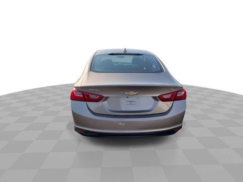 Certified 2018 Chevrolet Malibu LT image 7