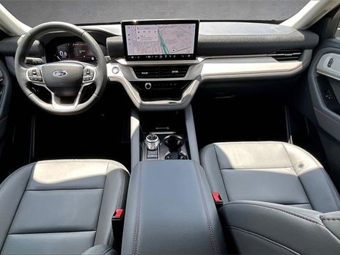 New 2025 Ford Explorer Active w/ Active Comfort Package image 5