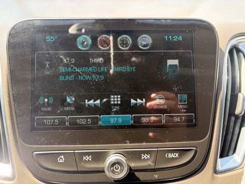 Used 2018 Chevrolet Malibu LT FWD image 17