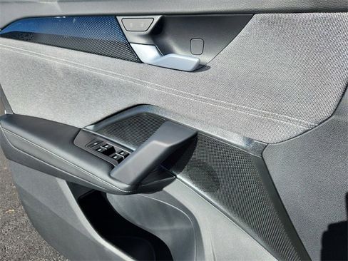 New 2026 Volkswagen Tiguan S image 6