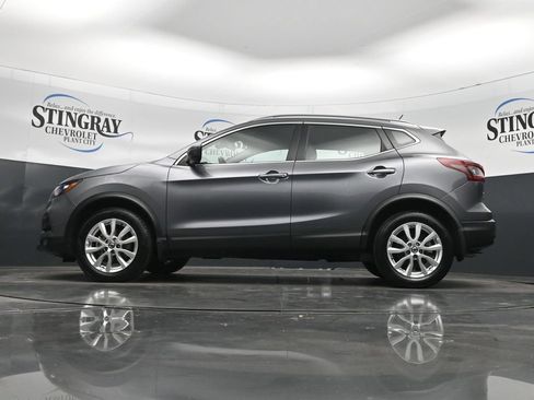 Used 2022 Nissan Rogue Sport SV w/ Technology Package FWD image 29