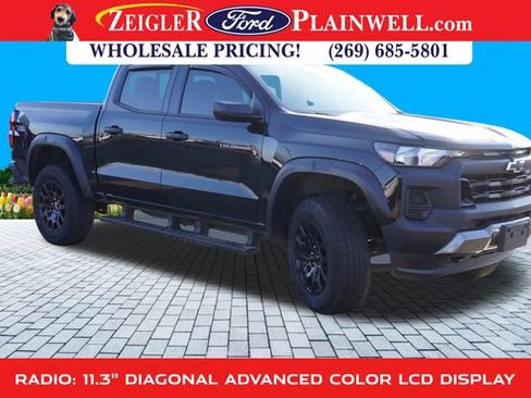 Used 2024 Chevrolet Colorado Trail Boss image 4
