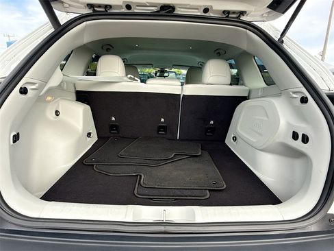 Used 2020 Jeep Cherokee Limited image 30