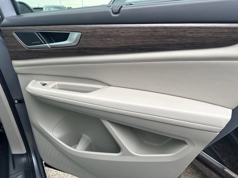 Certified 2024 Volkswagen Atlas SEL Premium R-Line image 40