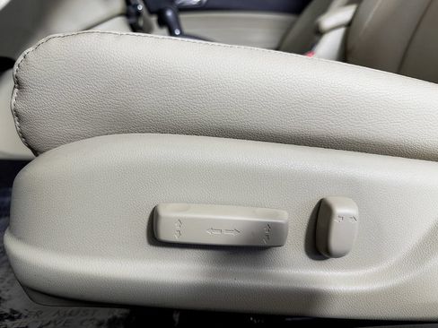 Used 2014 Acura ILX w/ Technology Package FWD image 31