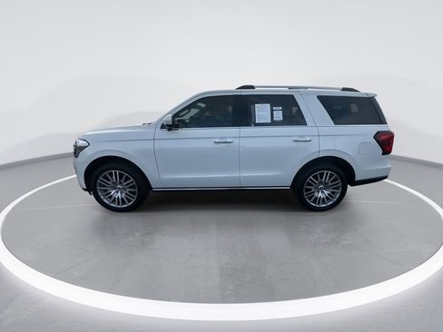 Used 2023 Ford Expedition Limited image 5