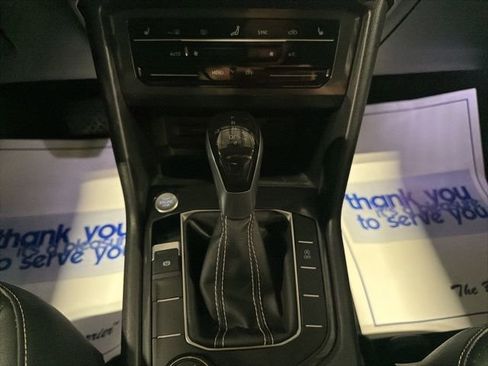 Used 2023 Volkswagen Tiguan SE image 21