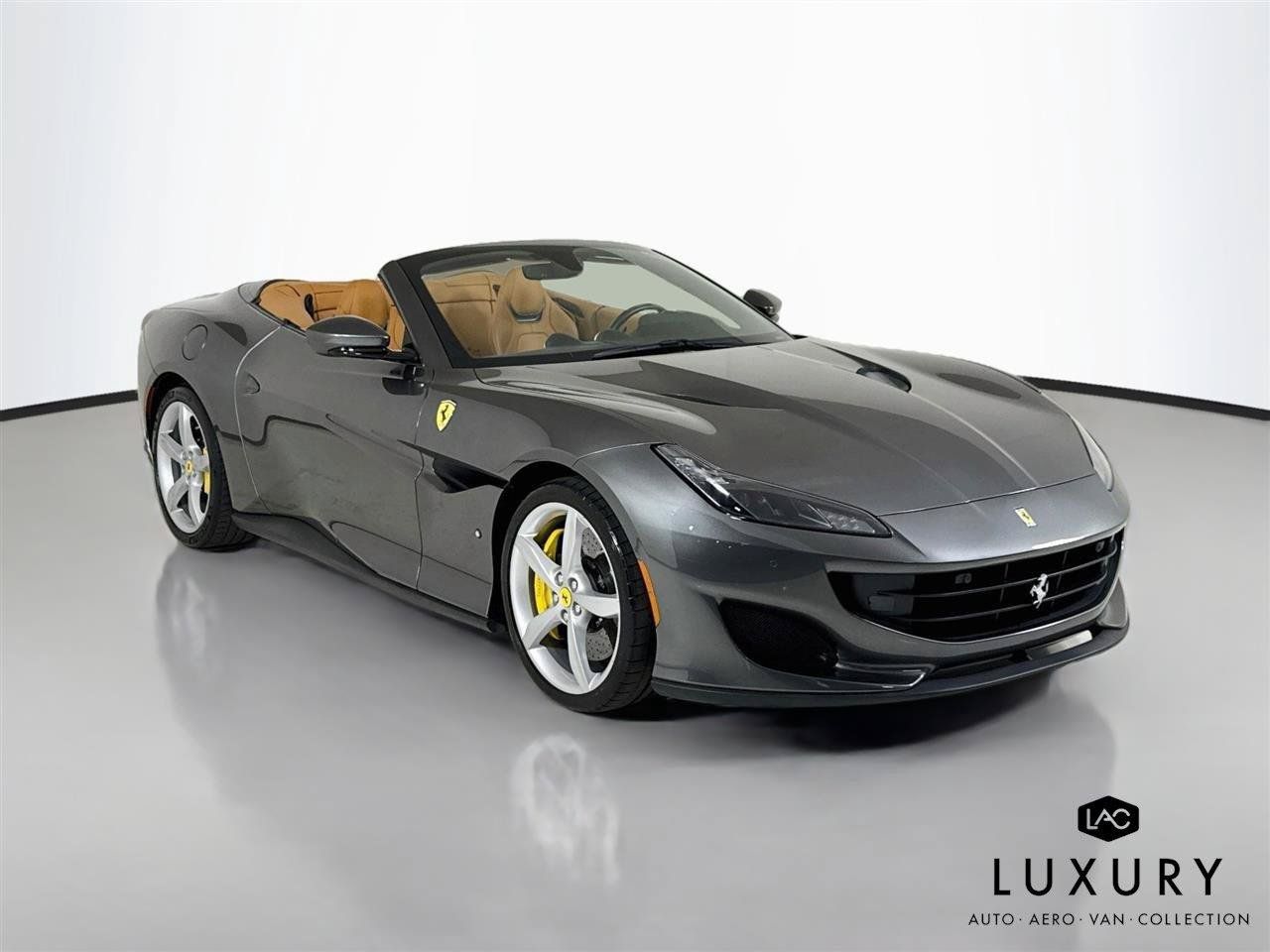 Used 2019 Ferrari Portofino RWD image 3