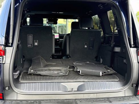 Used 2025 Lexus GX 550 w/ Accessory Package (Z1) AWD/4WD image 11