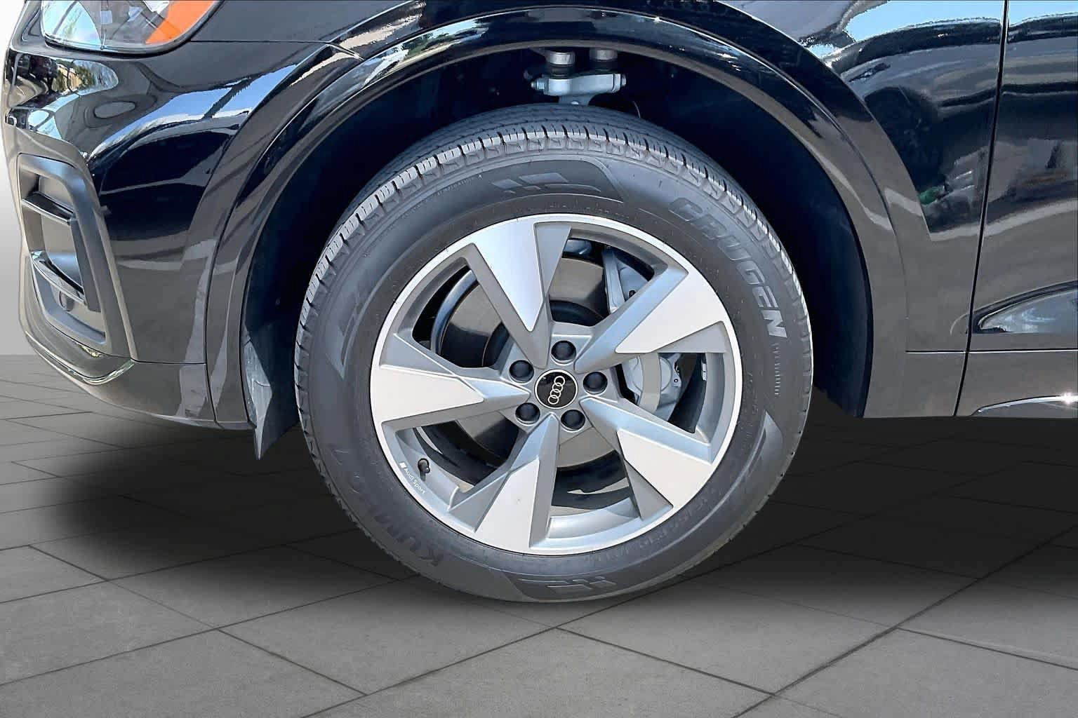 Used 2025 Audi Q5 2.0T Premium w/ Convenience Plus Package AWD/4WD image 10