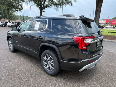 Used 2023 GMC Acadia SLT AWD/4WD image 9