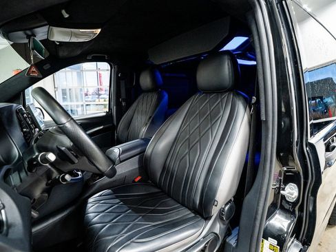 Used 2020 Mercedes-Benz Metris Passenger image 39