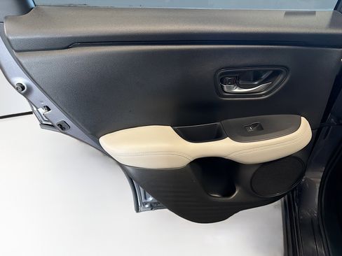 Used 2023 Honda HR-V LX image 24