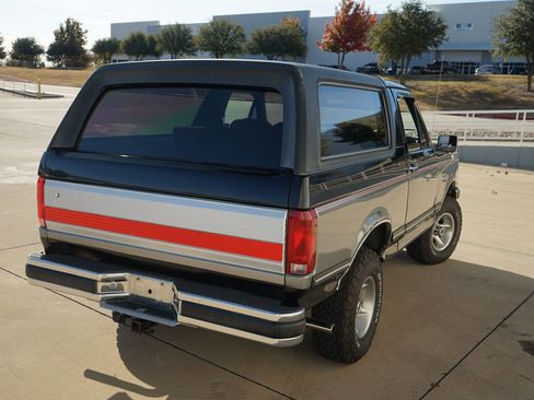 Used 1990 Ford Bronco AWD/4WD image 14
