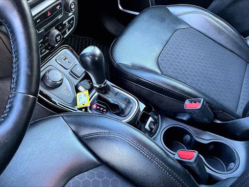 Used 2020 Jeep Compass Altitude image 17