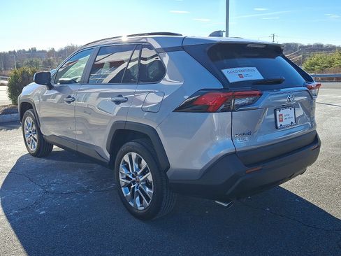 Certified 2025 Toyota RAV4 XLE Premium image 4