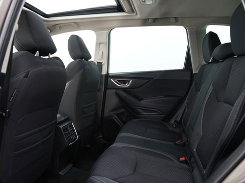 Used 2023 Subaru Forester Premium AWD/4WD image 20