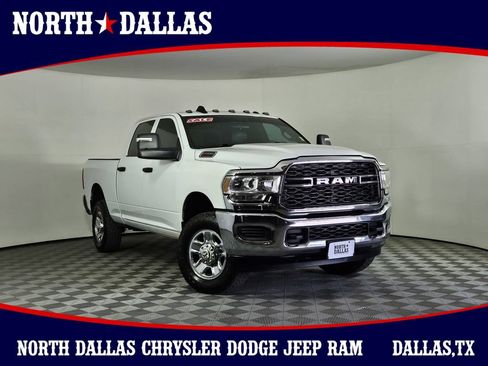 Used 2024 RAM 2500 Tradesman w/ Chrome Appearance Group AWD/4WD image 1