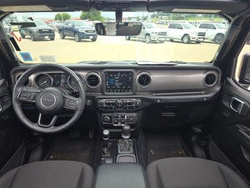 Used 2023 Jeep Wrangler Unlimited w/ Sun & Screen Package AWD/4WD image 16