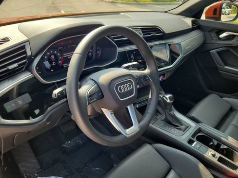 Used 2025 Audi Q3 2.0T Premium w/ Convenience Package AWD/4WD image 15