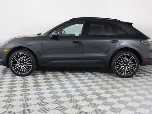 Certified 2026 Porsche Macan AWD/4WD image 2