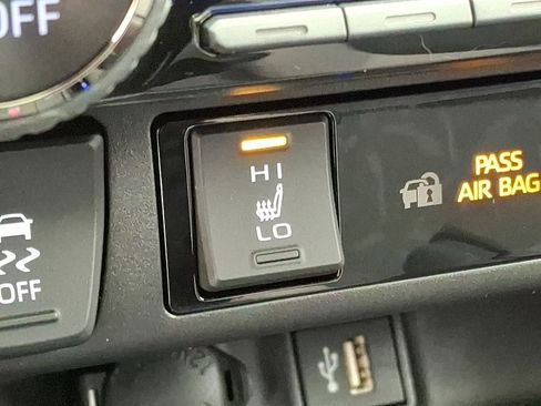 Certified 2025 Toyota RAV4 XLE image 19